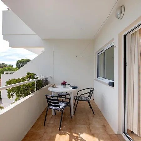 Апартаменты T1 Em - Parque Mourabel *